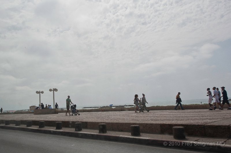 20100416_145757 D3.jpg - Beach section, Tel-Aviv